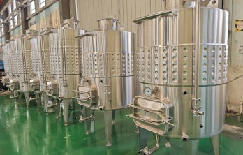 2000L Red Wine Fermenter / Wine Fermentation Tank with Jacket